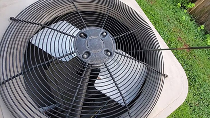 Nguồn điện có vấn đề khiến quạt dàn nóng khó hoạt động bình thường