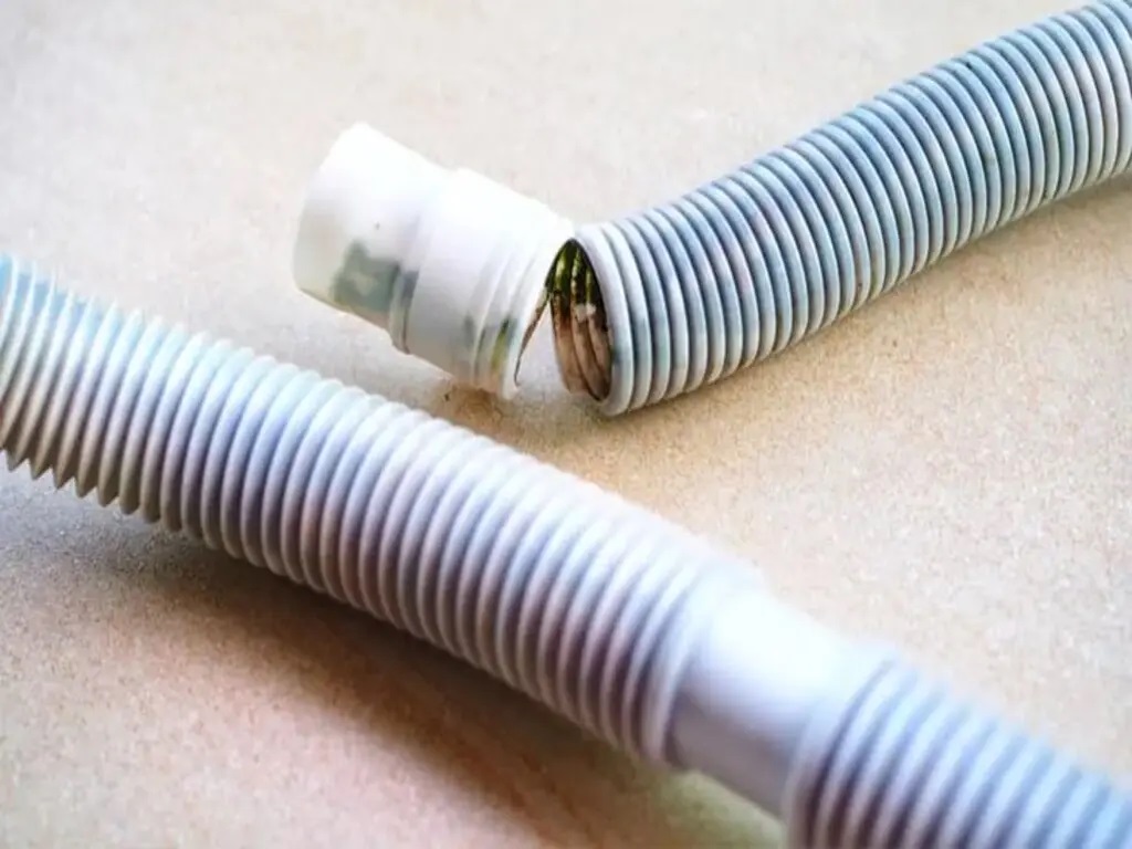 ống thoát nước bị gãy