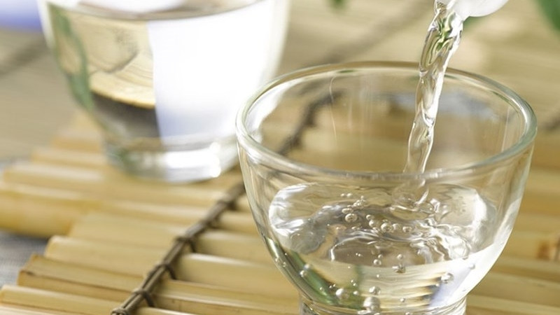 Cách tẩy mốc áo trắng bằng giấm