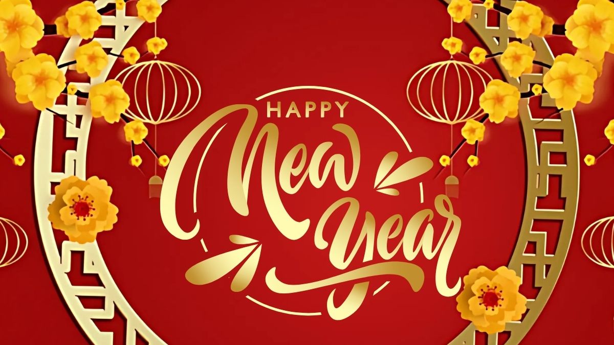Background hoa mai vàng, đào hồng rực rỡ mang hơi thở mùa xuân, tạo cảm giác tươi mới và đầy sức sống