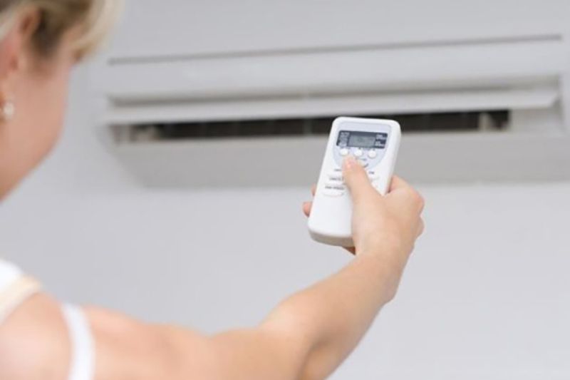 Tắt nguồn máy lạnh bằng Remote