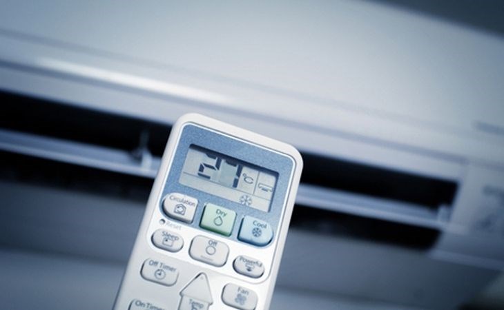 Sử dụng máy lạnh với nhiệt độ phù hợp sẽ giúp tiết kiệm điện, bảo vệ máy tránh hư hỏng và an toàn cho chính sức khỏe người dùng