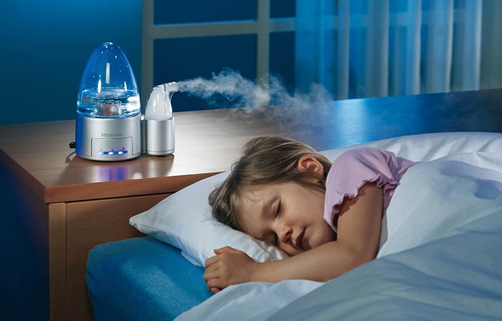 Người dùng nên dùng máy tạo độ ẩm phun sương trong 15 phút để cân bằng độ ẩm trong phòng