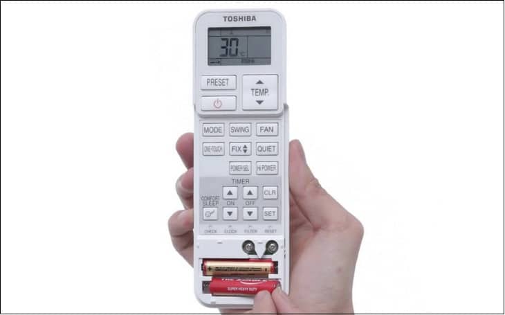 Cách thay pin remote máy lạnh Toshiba inverter Điện lạnh Anh Thắng