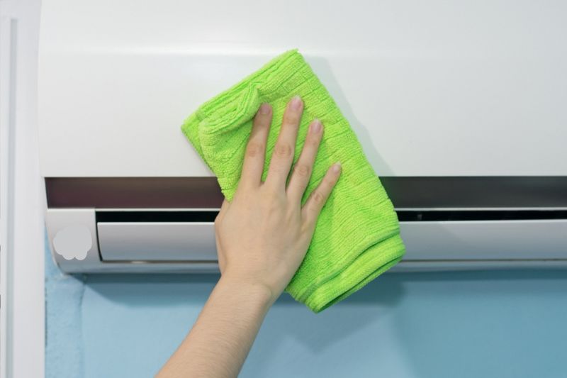 vệ sinh máy lạnh thường xuyên