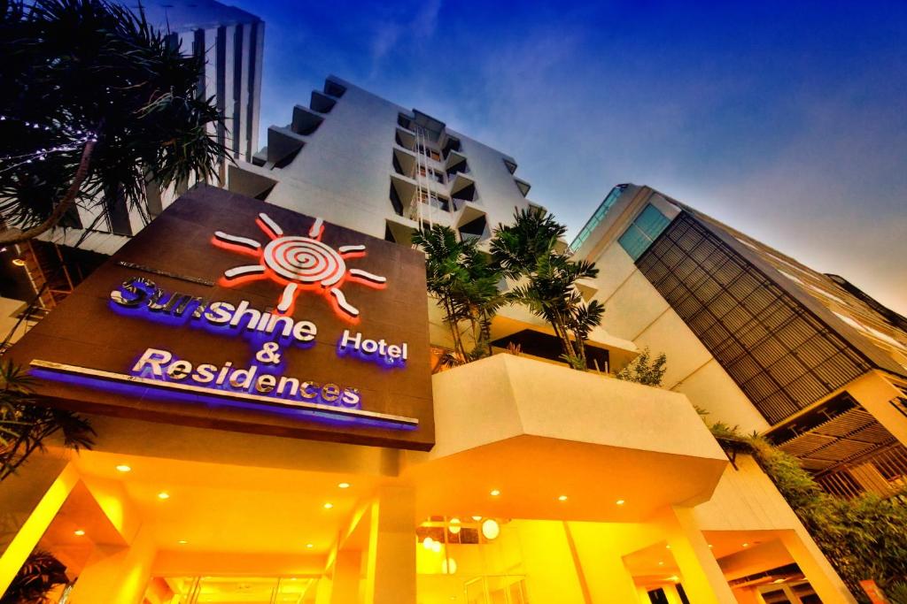 Top 15 khách sạn quận 1 giá rẻ, đẹp và tiện nghi 2026