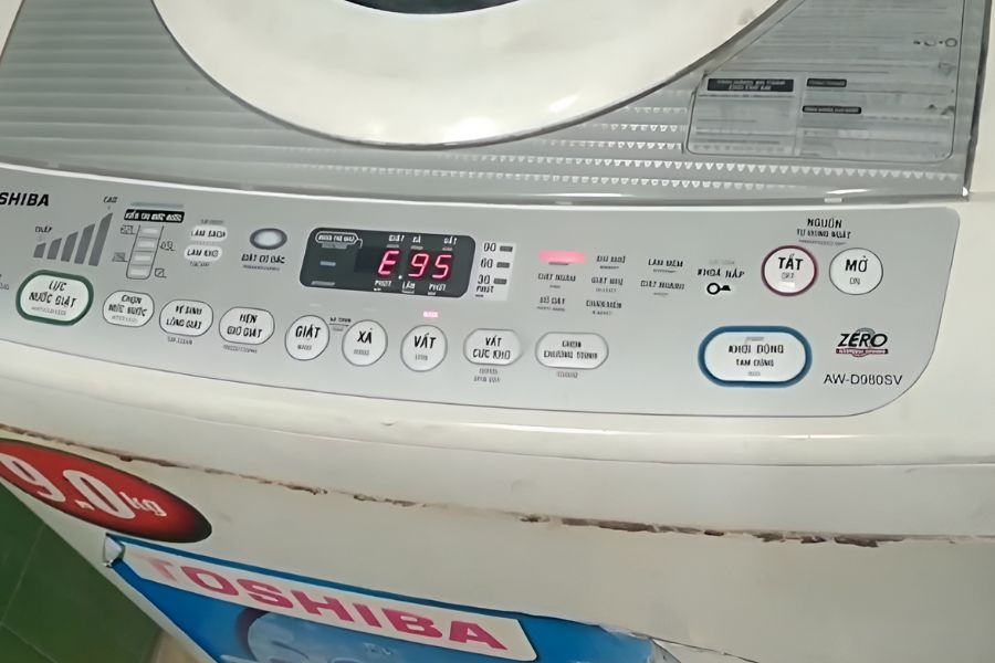 lỗi E95 máy giặt Toshiba 1