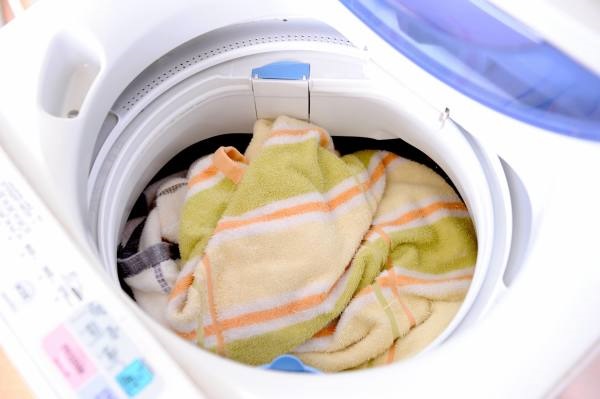 Lưu ý khi sử dụng máy giặt cửa trên để bền và sạch hơn
