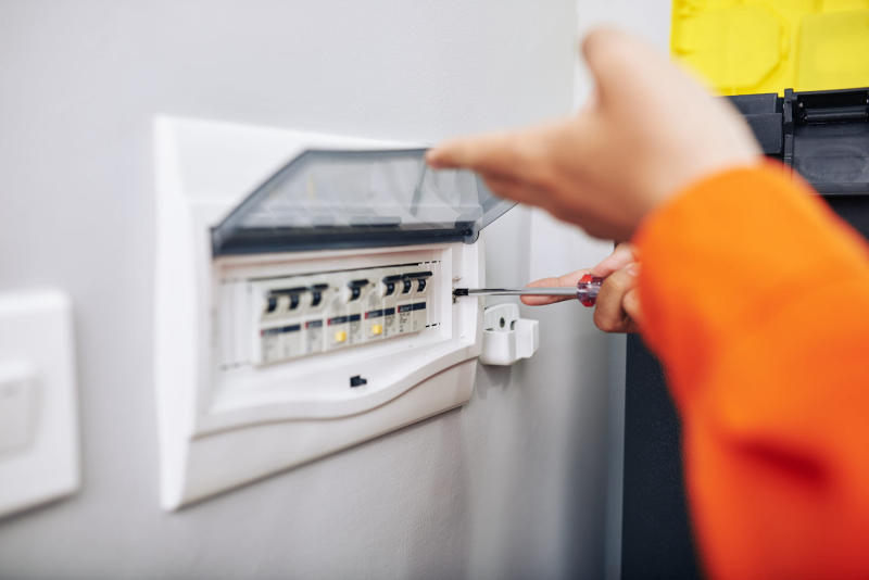Ngắt nguồn điện kết nối trước khi sửa chữa để đảm bảo an toàn