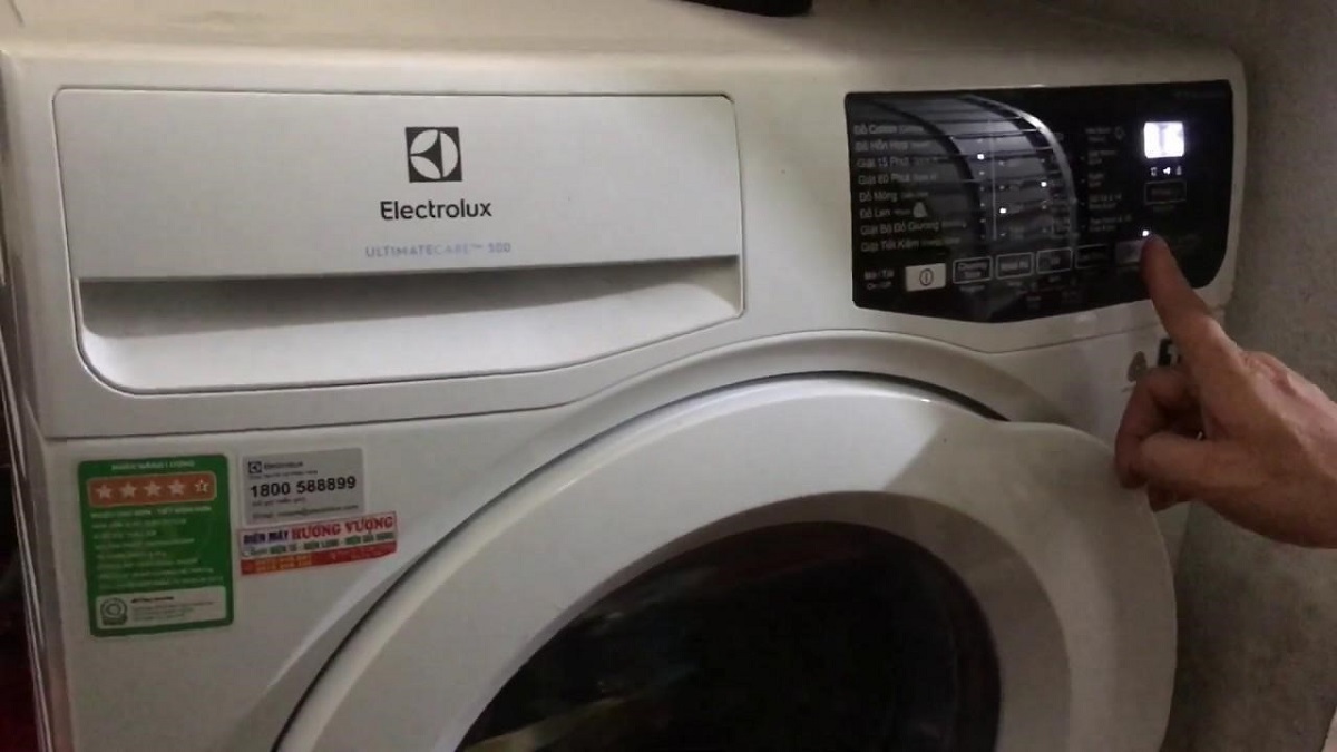 Hướng dẫn khắc phục nhanh khi máy giặt Electrolux báo lỗi E10