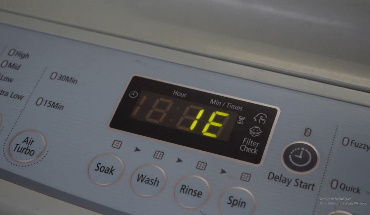 Màn hình máy giặt hiển thị lỗi 1E