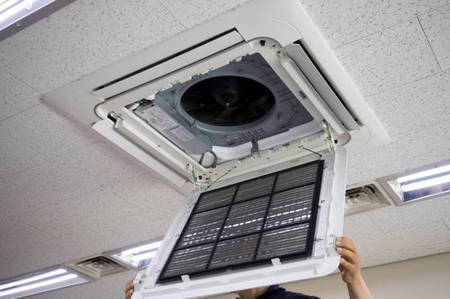 Sửa máy lạnh âm trần Reetech tại TP.HCM
