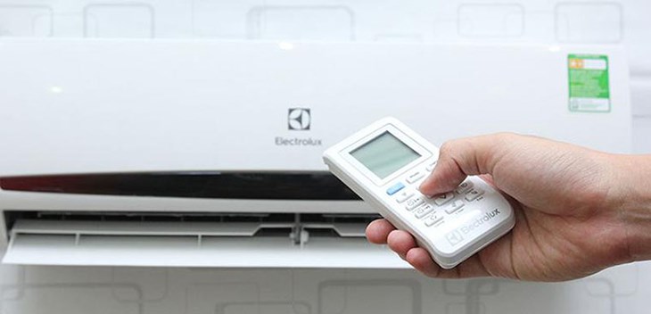 Người dùng cần hướng remote máy lạnh về phía dàn lạnh để kiểm tra lỗi P4