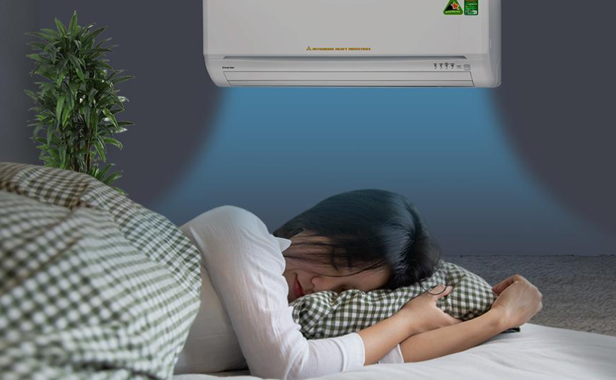 Ngủ máy lạnh khiến tuyến nước bọt không tiết đủ dịch để giữ ẩm cho khoang miệng và cổ họng, gây cảm giác khô khốc khi thức dậy