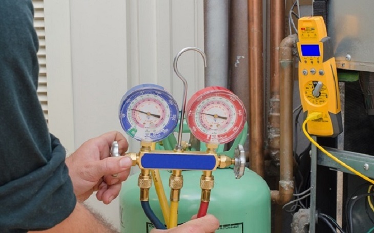 Tiến hành bơm gas cho máy lạnh