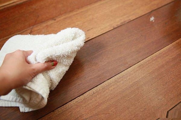 Nồm là gì? Nguyên nhân và cách khắc phục nhà bị nồm ẩm