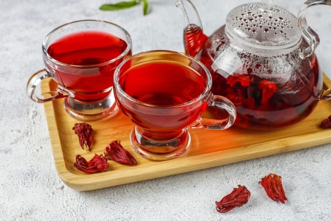 Trà atiso đỏ - Lợi ích sức khỏe và lưu ý khi dùng