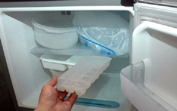 Tủ lạnh bị chảy nước - Nguyên nhân và cách xử lý chi tiết cho gia đình