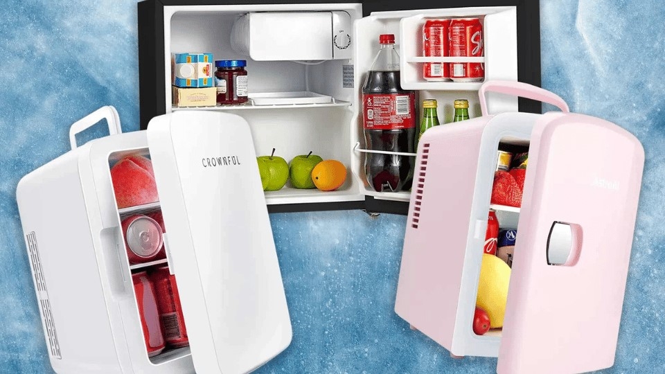 Tủ lạnh mini làm bằng nhiệt điện tử