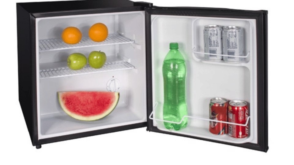 Tủ lạnh mini làm bằng máy nén khí