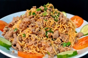 Cách làm mì xào bò bằm thơm ngon, đơn giản