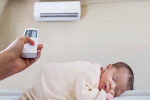 Trẻ sơ sinh có nên nằm máy lạnh không?