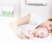 Kinh nghiệm cho trẻ nằm điều hòa an toàn