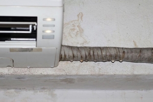 Sửa máy lạnh chảy nước tại nhà Thành Phố Hồ Chí Minh