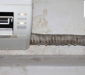 Máy lạnh chảy nước có tốn điện không - Hướng dẫn cách sửa máy lạnh bị chảy nước đơn giản