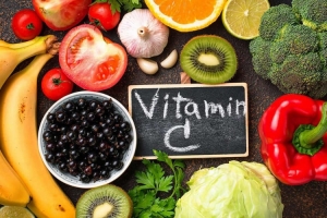 Ổi Hay Chanh Nhiều Vitamin C Hơn? So Sánh Chi Tiết