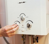Cách sửa máy nước nóng Ariston những lỗi thường gặp đơn giản