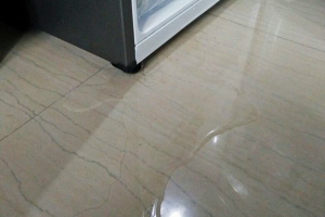 Tại sao tủ lạnh chảy nước? Nguyên nhân và cách khắc phục đơn giản