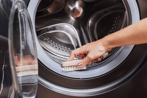 Quy trình vệ sinh máy giặt cửa ngang tại nhà